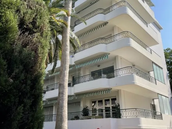 CANNES // 45 M2 // TERASSE