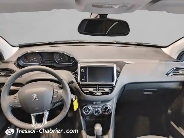 Peugeot 208 puretech 82ch s&amp;s bvm5 signature — photo 6