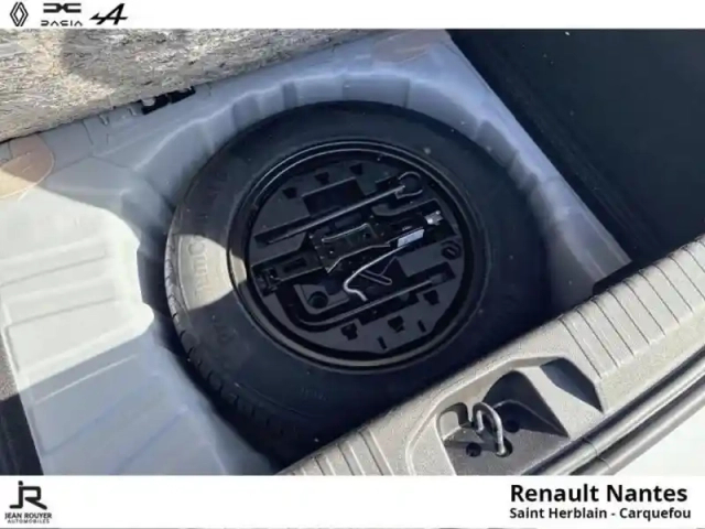 Renault Clio 1.0 tce 90ch evolution — photo 11