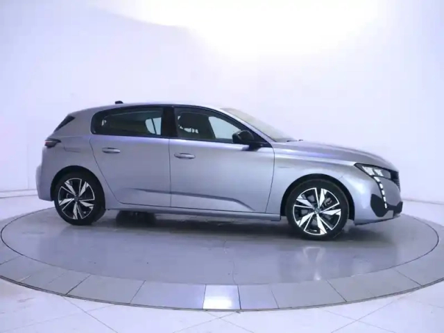 Peugeot 308 phev 180 e-eat8 — photo 7