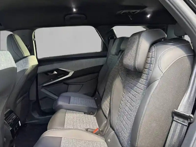 Peugeot 5008 hybrid 145 e-dcs6 — photo 12