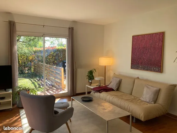 Loue villa mitoyenne 120m2 à Prévessin Moëns, avec jardin