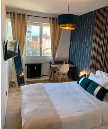 COLOCATION HAUT DE GAMME À ANNEMASSE : Chambre avec SALLE DE BAIN PRIVATIVE (Proche Genève