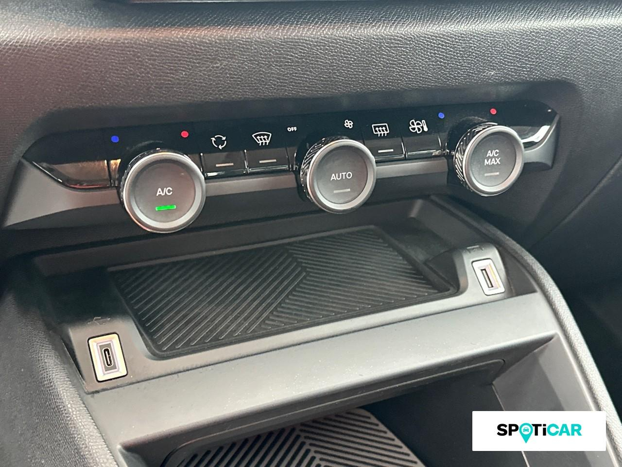 Citroën C4 1.2 hybride 100ch s&s you automatique — photo 15