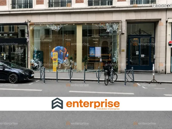 Local commercial 143 m²