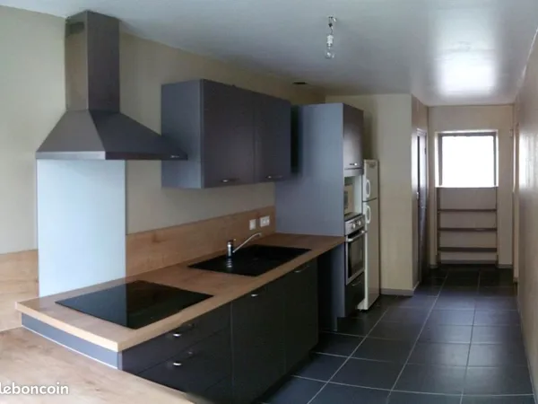 T2 avec cuisine équipée proche de Jaude 47 m²