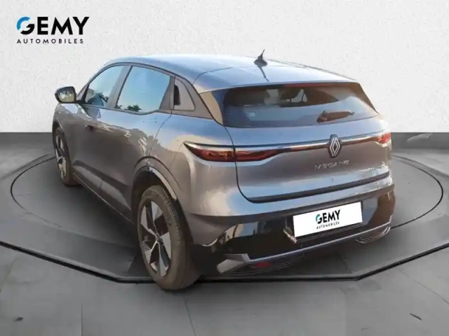 Renault Megane e-tech ev60 220 ch super charge — photo 7