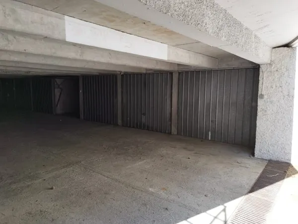 Garage boxé 13 m2 Toulouse Rangueil