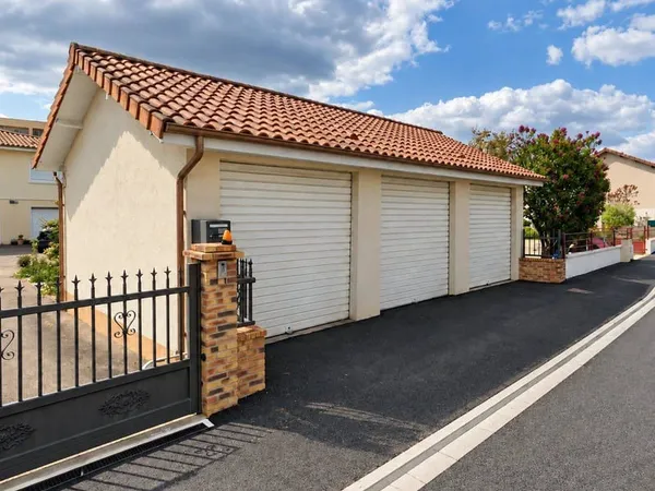 Parking 75 m²