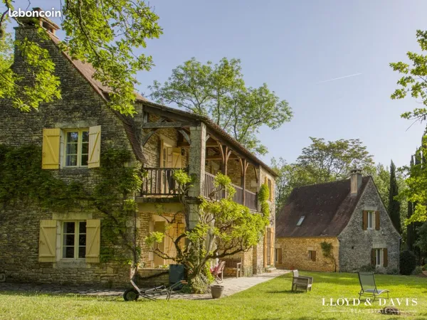 Propriété 7 pièces 210 m²