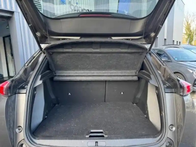 Peugeot 2008 1.2 puretech 130ch allure pack eat8 + sièges chauffants — photo 6
