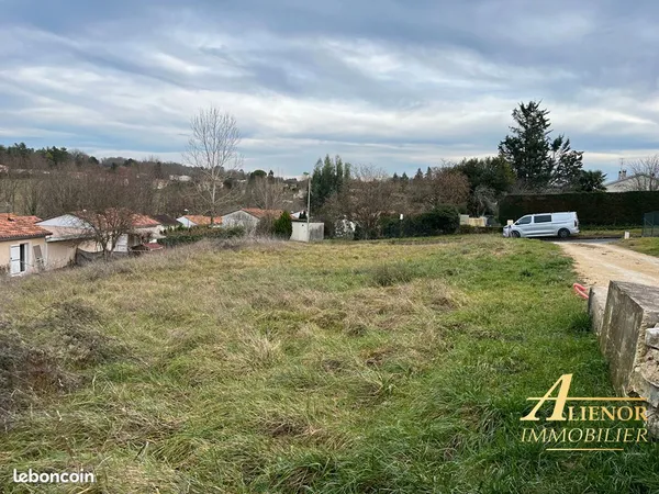 Terrain 600 m² CHAMPCEVINEL