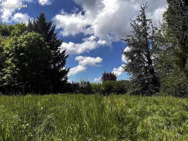 Terrain 650 m² Saint-Cyr-les-Vignes