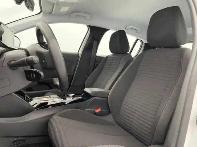 Peugeot 208 electrique 50 kwh 136ch — photo 14