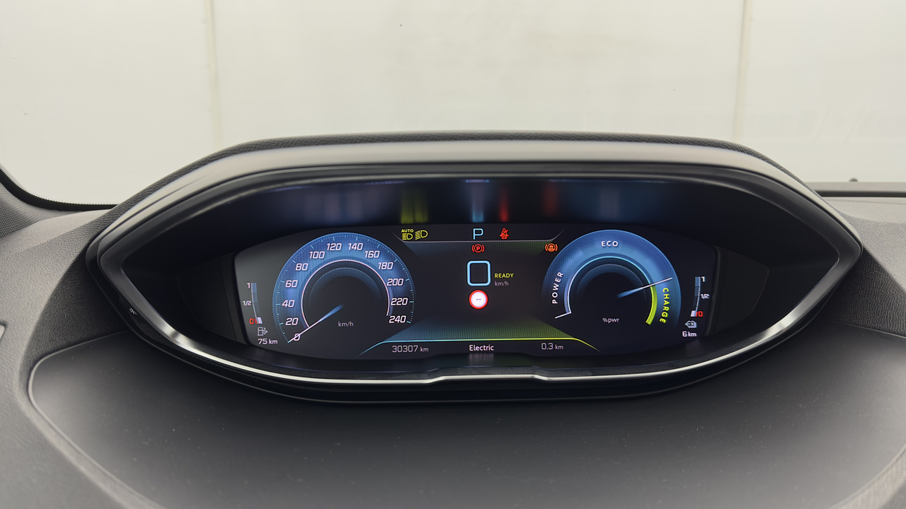 Peugeot 3008 Hybrid 225 e-EAT8 — photo 19