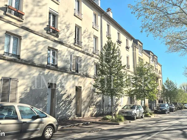 Parking/box BAGNEUX
