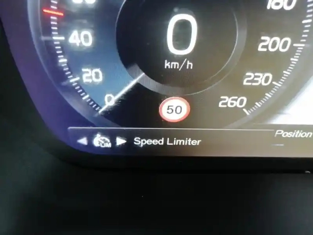 Volvo Xc40 t4 recharge 129+82 ch dct7 — photo 17