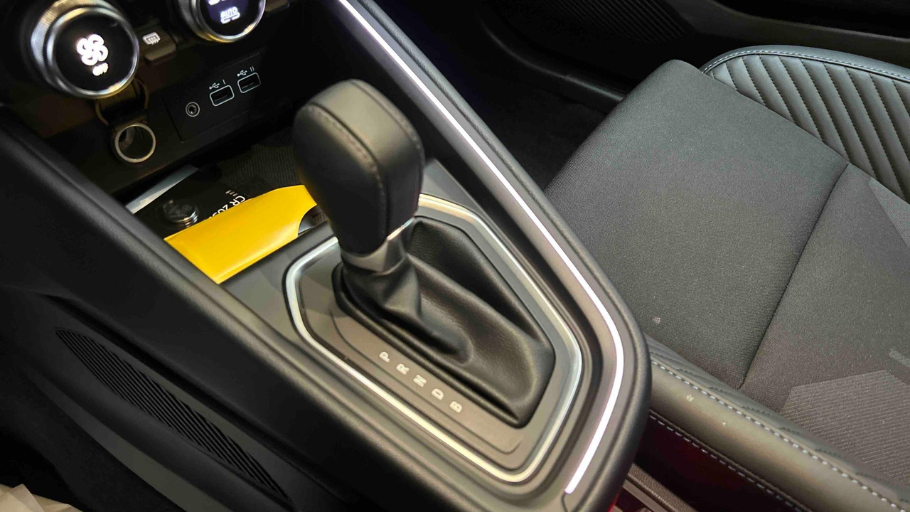 Renault Clio E-Tech full hybrid 145 ch GSR2 — photo 18