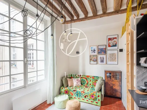 Paris 3e - RUE CHAPON / ARTS ET MÉTIERS - Appartement à louer - Studio meublé avec coin nuit - 22,62