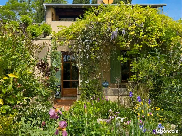 Maison & studio 120 m² Villeneuve-les-Avignon à 5 minutes à pied du centre historique (prix négociab