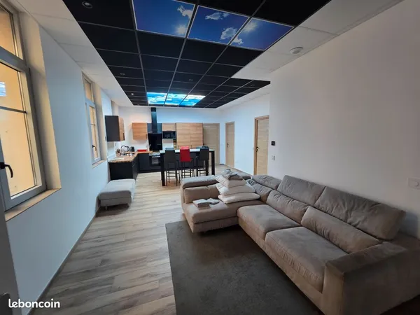 Chambre meublée avec SDB privative dans coliving entièrement refait à neuf — Croix-Rousse — dispo 12