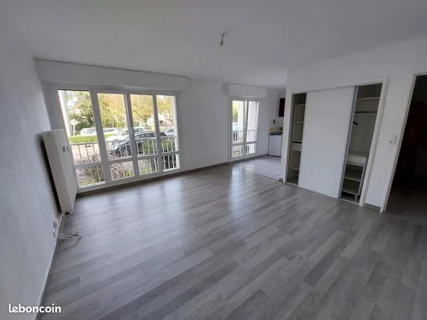 Studio 1 pièce 32 m²