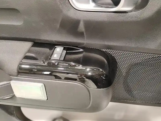 Citroën C3 puretech 83 s&amp;s bvm5 shine — photo 20