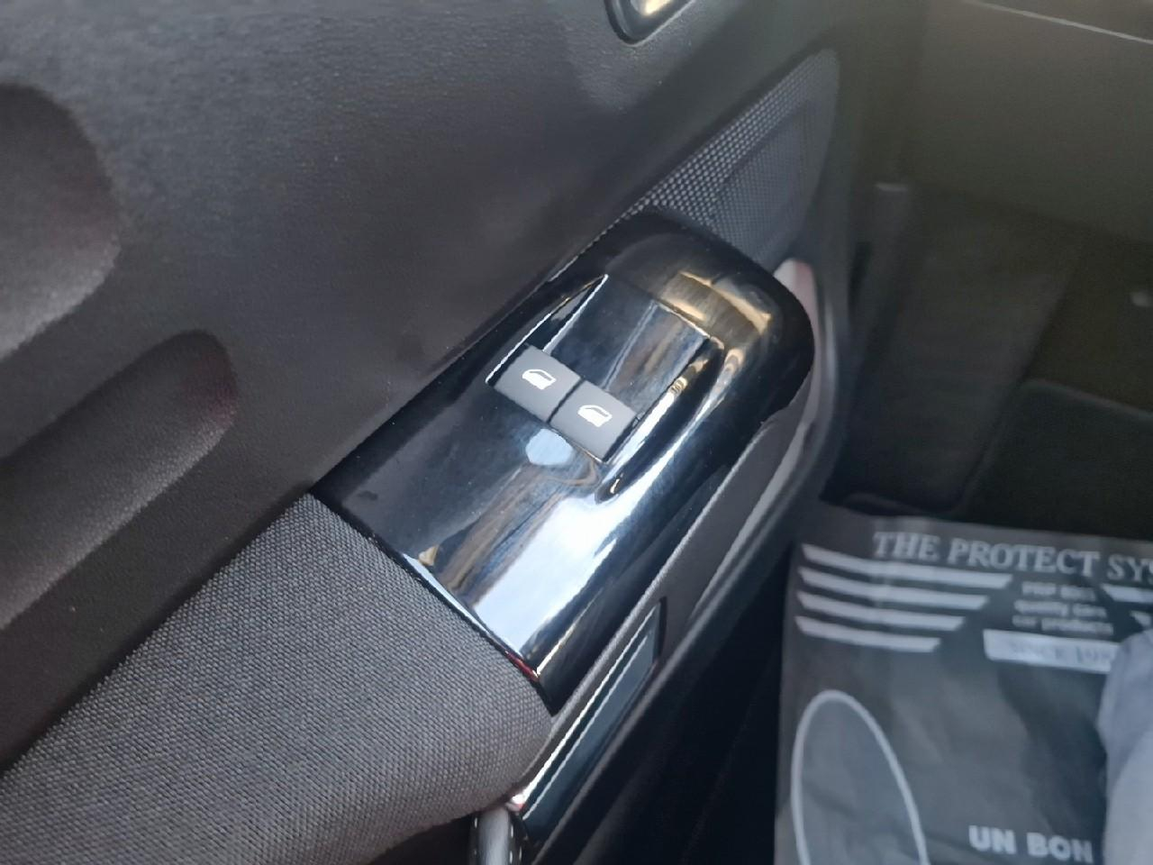 Citroën C3 1.2 puretech 83ch s&s shine — photo 19