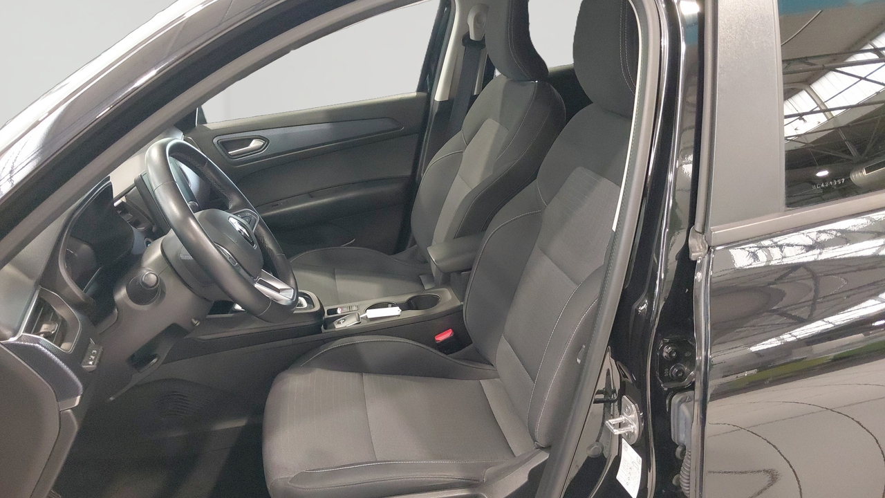 Renault Arkana E-Tech hybride 145 - 22 — photo 11