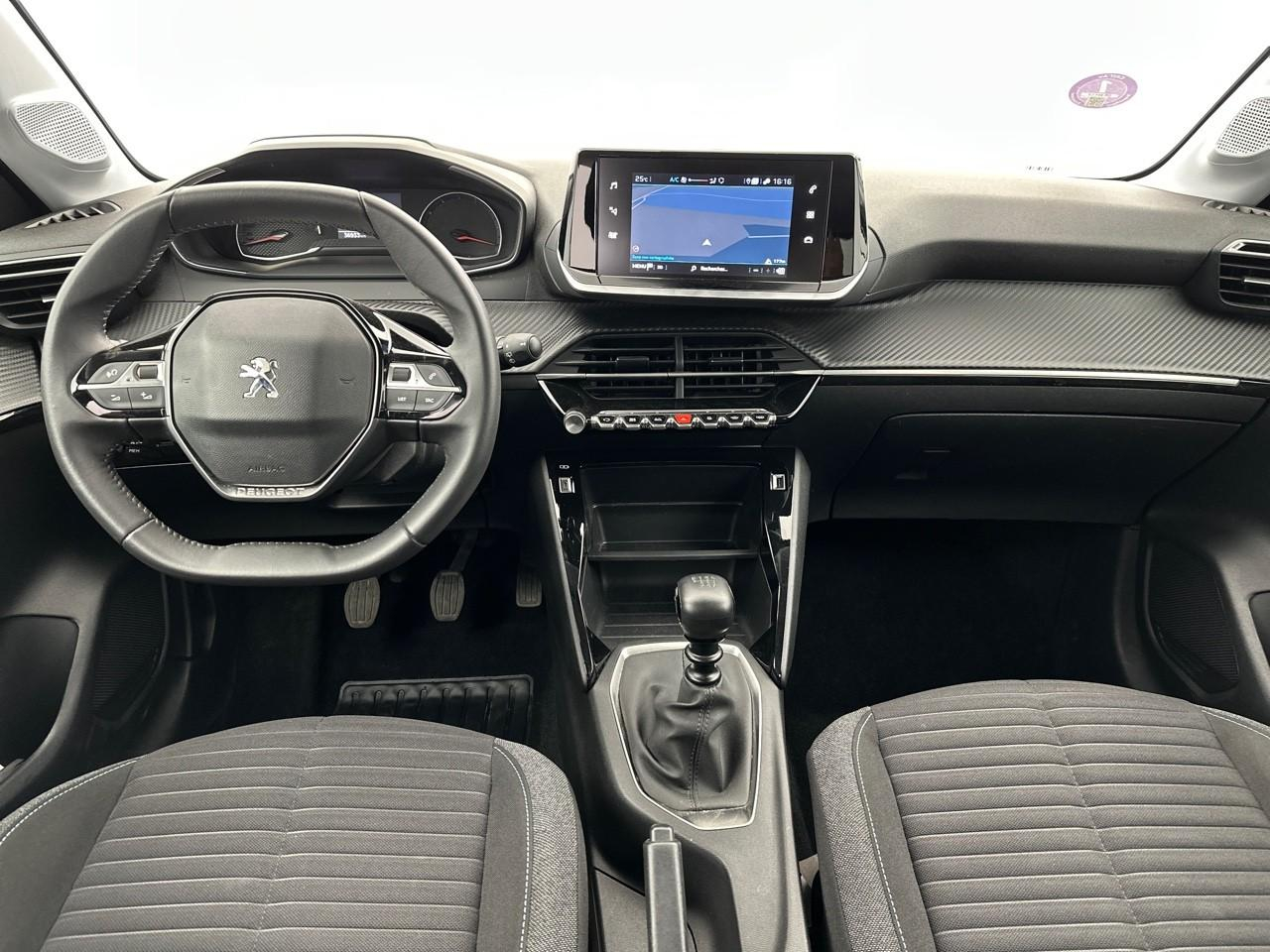 Peugeot 208 puretech 100 s&s bvm6 style — photo 11