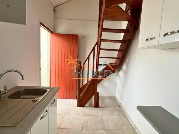 STUDIO MEUBLÉ À LOUER : LE CARMEL, BASSE-TERRE