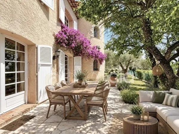 LE CANNET - Villa de charme avec vue mer jusqu'à l'Estérel