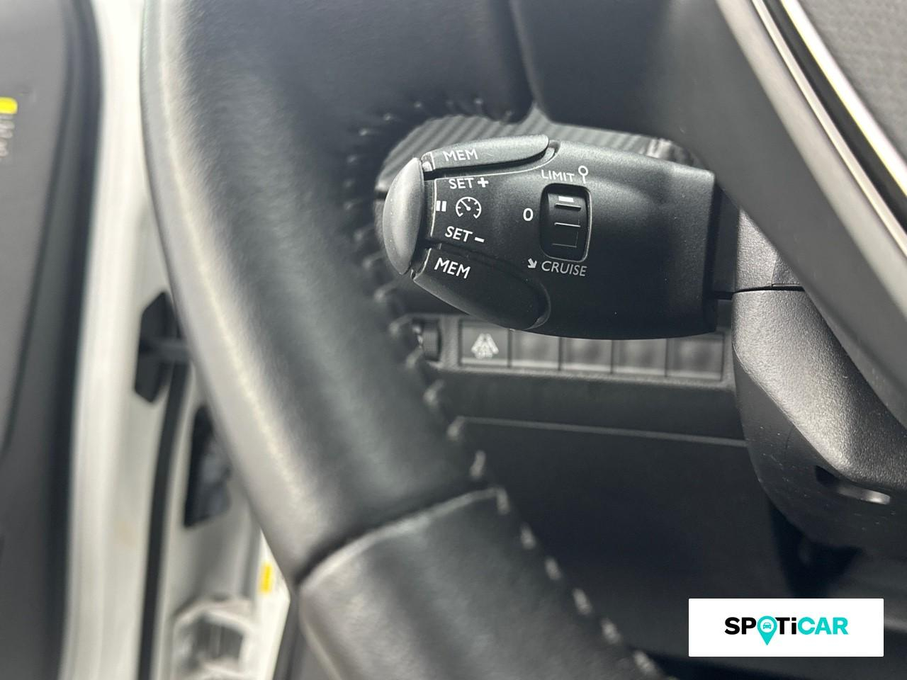 Peugeot 2008 1.5 bluehdi 110ch s&s allure pack — photo 18