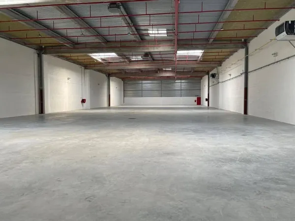 Local d'activité 4805 m²