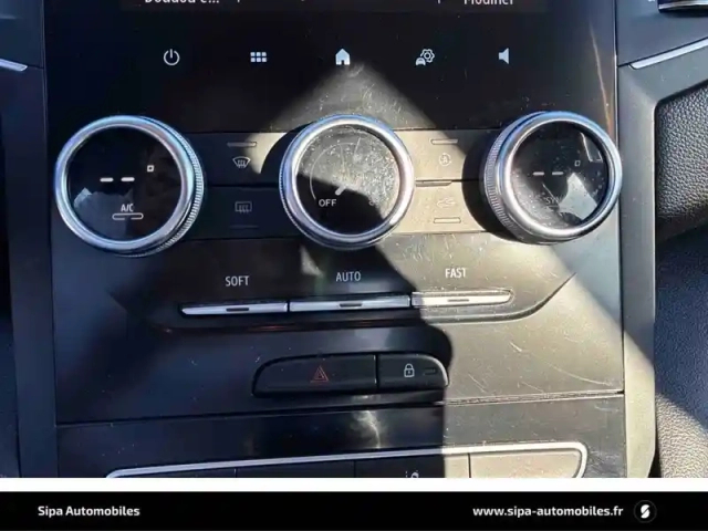 Renault Megane mégane iv berline blue dci 115 — photo 46