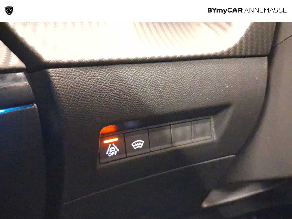Peugeot 2008 PureTech 130 S&amp;S EAT8 — photo 33