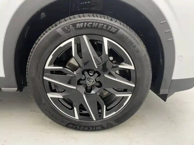 Peugeot 5008 hybrid 145 e-dcs6 — photo 50