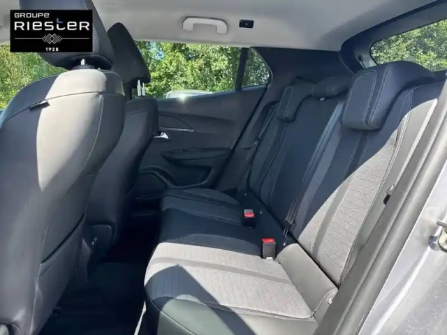Peugeot 2008 electrique 136 ch — photo 12