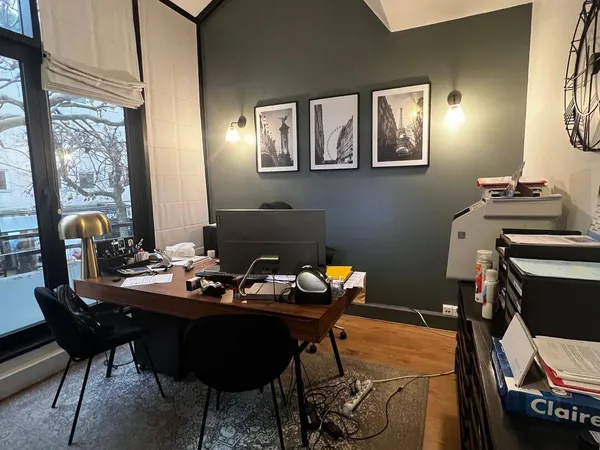 Bureau 45 m²