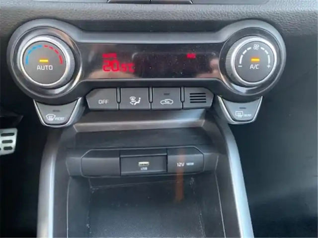 Kia Stonic 1.0 t-gdi 100 ch dct7 — photo 38