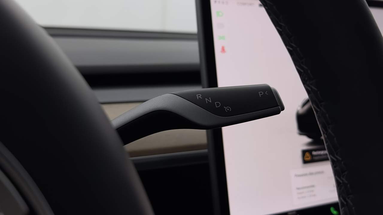 Tesla MODEL 3 RWD — photo 18