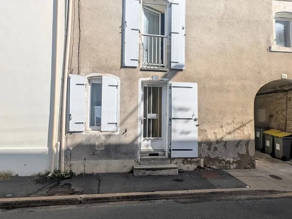 ensemble immobilier Niort studio et type 2 loué