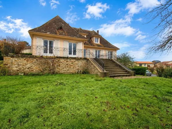 Maison 4 pièces 160 m²