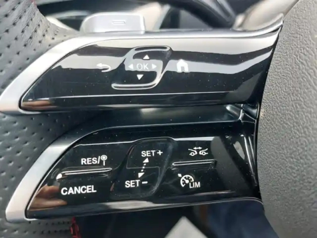 Mercedes Cla coupé 250 e hybrid eq amg line — photo 20
