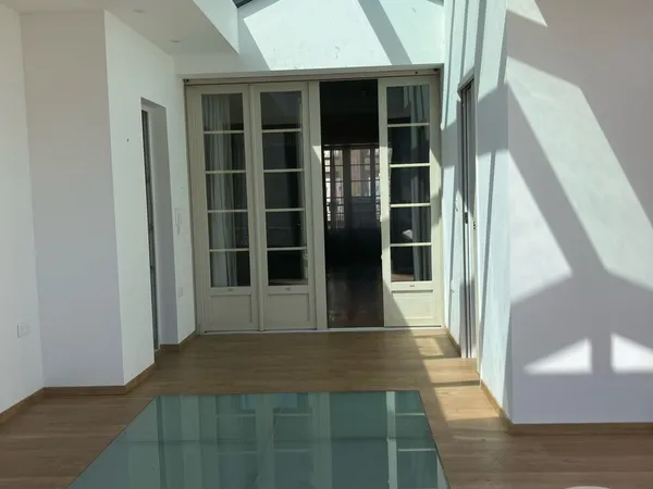 Appartement 7 pièces 198 m²