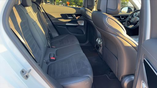 Mercedes Classe GLC 300 de 333 EQ Power 4Matic 9G-Tronic - AMG Line – 2023 – 39085 km – Hybride rechargeable – Boîte Automatique — photo 40