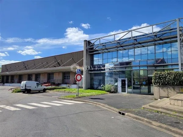 Entrepôt 2789 m²