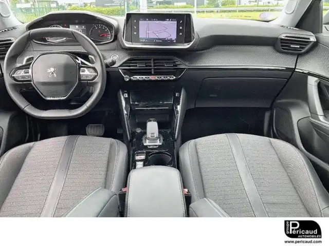 Peugeot 2008 puretech 130 s&amp;s eat8 — photo 6