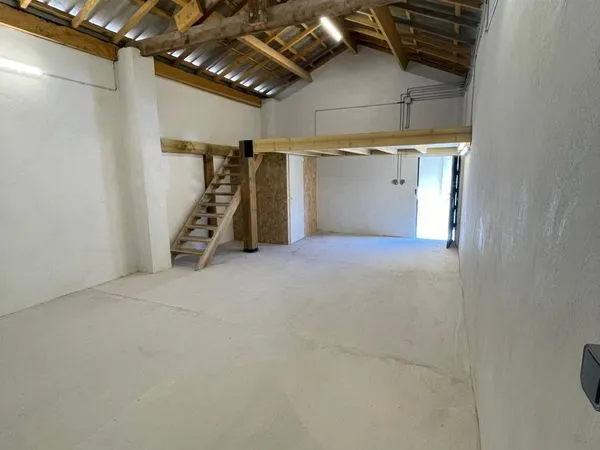 Garage à louer