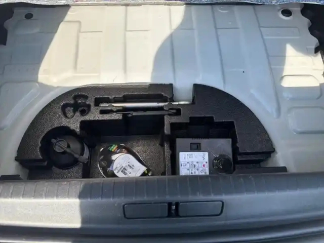 Peugeot 208 electrique 136ch 51 kwh business — photo 27